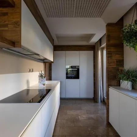 Mediterranean - Style In - 5 Bedrooms, Pool, Garden 올비아
